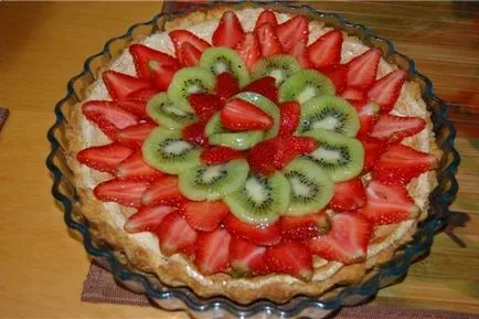 decorare tort de căpșuni 
