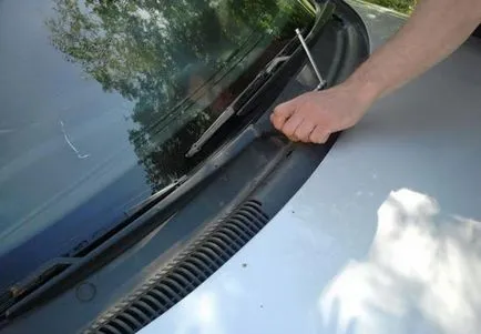 Instalați ștergător pe VAZ-2110, modul în care să înlocuiască ștergătoarele de parbriz la 2110 (scoateți ștergătorul) Instalați ștergător pe VAZ-2110, modul în care să înlocuiască ștergătoarele de parbriz pe 2110