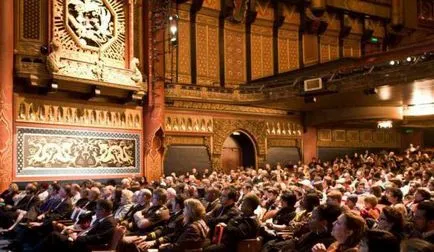 Pe măsură ce mergi la teatru decât pentru a merge în teatru de iarnă, bărbați, femei, fete (iarna) Pe măsură ce mergi la teatru decât pentru a merge la teatru în timpul iernii, barbat, femeie, fată
