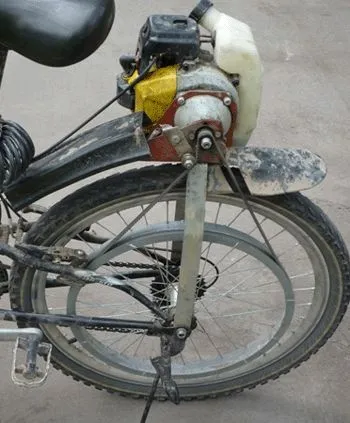 Bicicleta cu motor chainsaw din (drujba) Biciclete cu un motor al ferăstrăului cu lanț