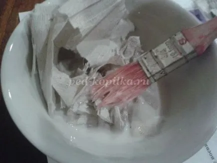 Imaginea de primăvară de hârtie igienică (care pune masele) Imaginea de primăvară de hârtie igienică