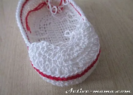 Descriere papuceii Crochet adidași pas cu fotografii, mama activă (papuceii nearticulat) papuceii crosetate, adidași pas cu pas descriere cu fotografii, mama activă