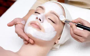 Peeling chimic tipuri faciale și caracteristicile lor, sfaturi și contraindicații, prețuri și recenzii