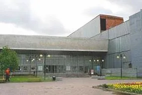 De ce avem nevoie de teatru