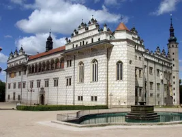 case de țară în stilul unui castel din București (construcția de case) case de țară în stilul unui castel din București