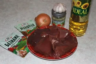 ficat de porc prăjit cu ceapă (porc) ficat de porc prăjită cu ceapă