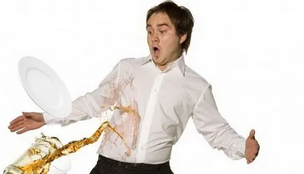Petele galbene de pe haine albe ca afișaj, elimina, șterge, spălați tricou alb (alb) Petele galbene de pe haine albe ca pe ecran, elimina, șterge, pentru a spăla cămașă albă