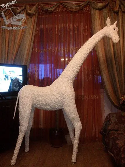 Girafa de sticle de spumă și plastic, o clasă de master (plastic) Girafa de sticle de spumă și plastic, o clasă de master