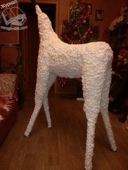 Girafa de sticle de spumă și plastic, o clasă de master (sticle) Girafa de sticle de spumă și plastic, o clasă de master
