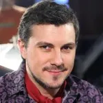 La mulți împreună, ca un schimb de focuri