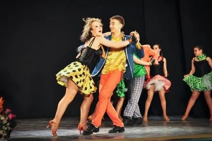 Ce danseaza twist
