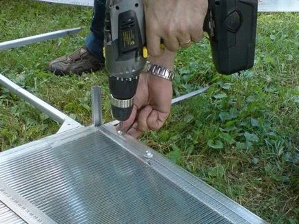 Ca căptuși policarbonat