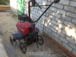 Cultivatore cu mâinile lor pentru motoblock