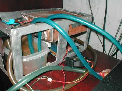 WaterBlock cu mâinile lor WaterBlock cu mâinile lor