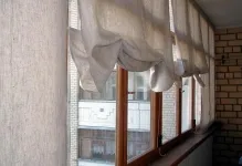 Jaluzele pentru balcoane cu mâinile lor Jaluzele pentru balcoane cu mâinile lor