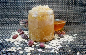 Scrub din fulgi de ovăz facial Scrub din fulgi de ovăz facial