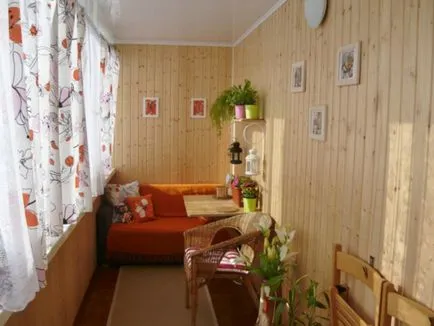 Jaluzele pentru balcoane cu mâinile lor