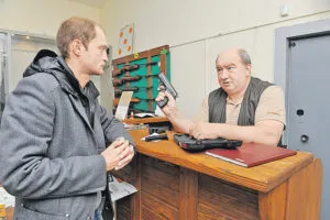 Cum cumpăr un pistol traumatic