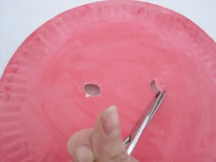 4 moduri de a face o masca pentru noul an cu propriile lor mâini