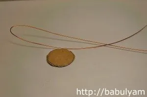 Flori de panglici de satin dirigintă folosind fâșii subțiri