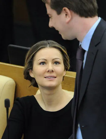 deputații Dumei de Stat - Maria Kozhevnikova (fie prost terminata) deputații Dumei de Stat - Maria Kozhevnikova