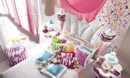 fată cu decor său cameră mâini