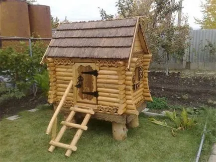 Casa de lemn de joacă pentru copii în țară, cu propriile lor mâini un proiect fotografie Casa de lemn de joacă pentru copii în țară, cu propriile lor mâini un proiect fotografie