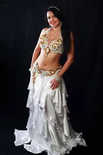 Exclusiv costum pentru dans oriental pe Emilia paradis este ușor de a alege tesatura pentru costume Exclusiv costum pentru dans oriental pe Emilia paradis este ușor de a alege tesatura pentru costume