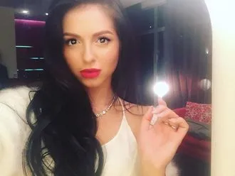 Nyusha fotografie fără machiaj