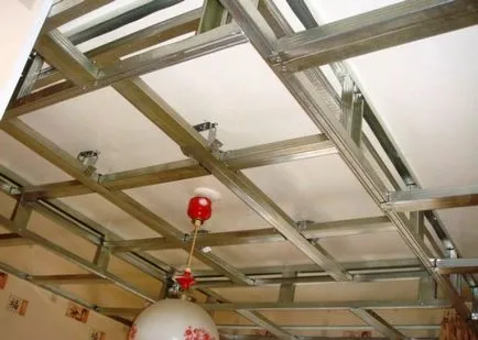 Interior bucătărie mică, înainte și după reparație (5 kV (reparații) Interior bucătărie mică, înainte și după reparație (5 mp