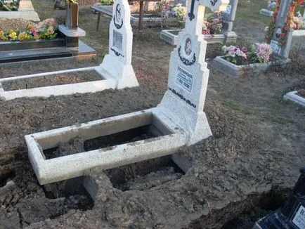 Pentru a face un monument pe mormântul cu mâinile lor (pentru a face) Pentru a face un monument pe mormânt, cu propriile sale mâini
