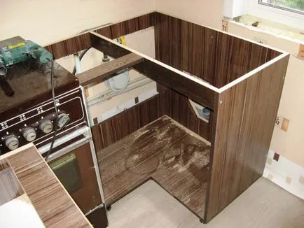 Interior bucătărie mică înainte și după reparații (5 metri pătrați (bucatarie) Interior bucătărie mică, înainte și după reparație (5 mp