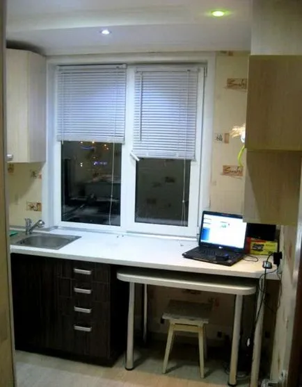 Interior bucătărie mică, înainte și după reparație (5 kV (mici) Interior bucătărie mică, înainte și după reparație (5 mp
