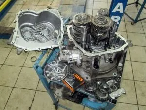 Cum să se strecoare în loc prin exemplul mecanicii și transmisie automată - avtopuls dvs.