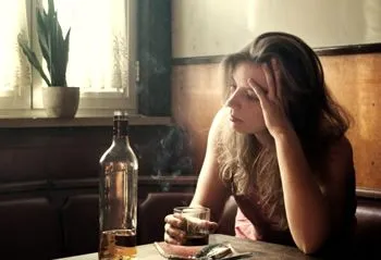 Cum să nu mai bea în cazul în care un alcoolic poate opri să se bea (a aruncat o băutură) Cum să se arunce pentru a opri consumul de băuturi alcoolice Do le poate