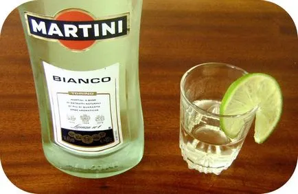 Cum și cu ce bea un martini bianco la domiciliu