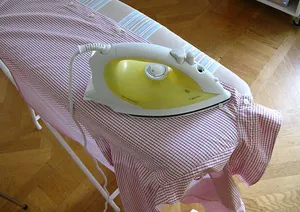 Cum de a camasii de fier, un om cu un proces de pregătire mâneci lungi, în special modul (accident vascular cerebral) Cum de a camasii de fier, un om cu lung proces de pregătire mâneci, în special modul de