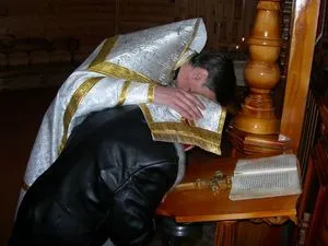 Cum să-și mărturisească - ce să spună preotul în biserică (talk) Cum să-și mărturisească - ce să spună preotul în biserică