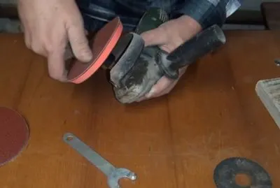 Cum se pisa de lemn polizor, beton, metal