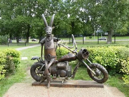 Cum de a face un monument realizat din metal cu mâinile lor - dar FEP (metal) Cum de a face un monument realizat din metal cu mâinile lor - dar FEP