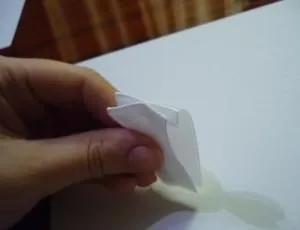 Cum sa faci un trandafir din banda cu mâinile pas cu pas fotografie