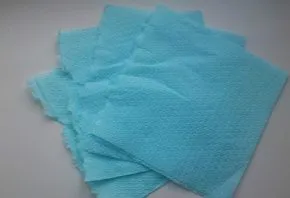 Cum de a face flori din servetele la figuri cu mâinile lor treptat fotografii Cum de a face flori din servetele la figuri cu mâinile lor treptat fotografii