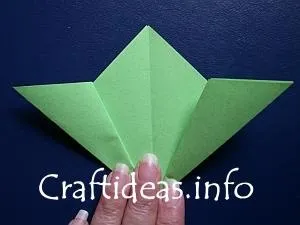 Cum sa faci o floare din ondularea hârtiei (Descărcați manual ansamblul) Cum sa faci o floare de unda de hârtie