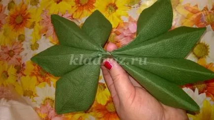 Cum sa faci o floare de la servetele cu mâinile lor în etape, cu fotografii pentru începători