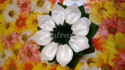 Cum sa faci o floare de la servetele cu mâinile lor în etape, cu fotografii pentru începători