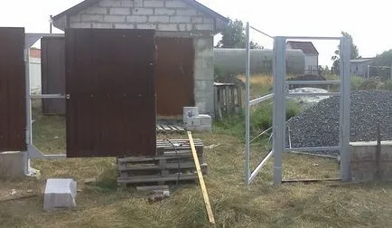 Cum de a face poarta de carton ondulat cu propriile lor mâini