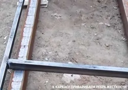 Cum de a face o poarta cu propriile sale mâini din carton ondulat