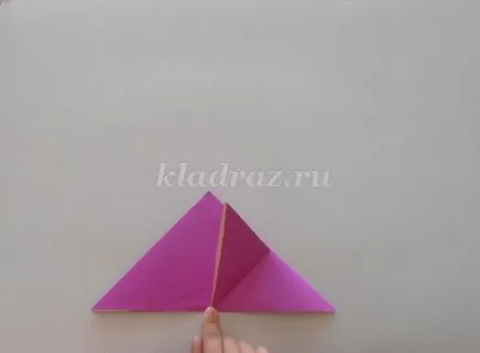 Cum sa faci o lalea dintr-o lucrare cu mâinile în etape pentru copii