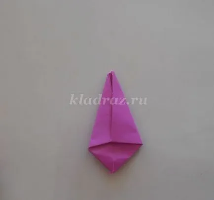 Cum sa faci o lalea dintr-o lucrare cu mâinile în etape pentru copii