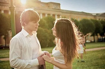 Cum să spun sau indiciu că tipul îmi place în cuvinte, în contact, prin SMS sau versete, în școală (tip) Cum să spun sau indiciu că tipul îmi place în cuvinte, în contact, prin SMS sau versete la școală